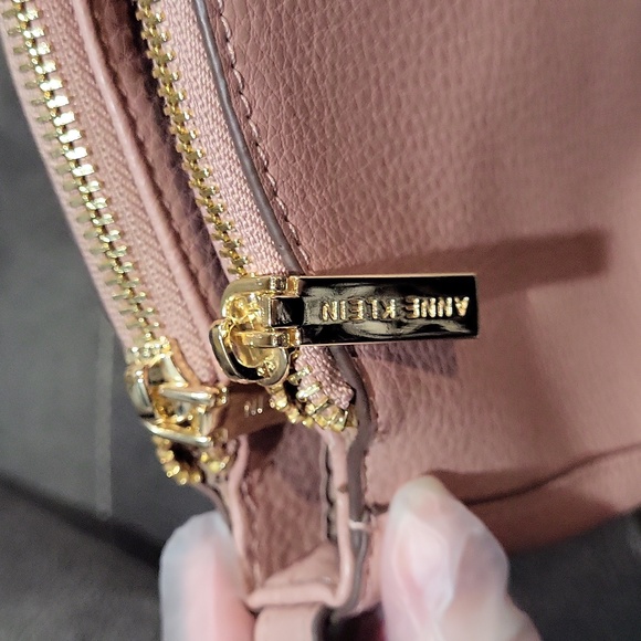 Anne Klein Purse - Picture 10 of 13